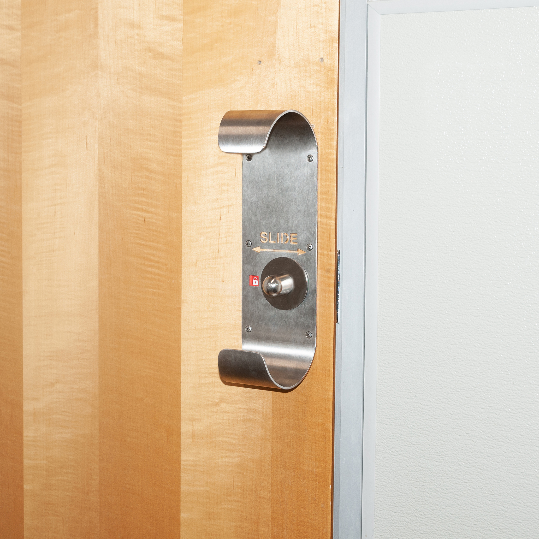 UHF210 Series Ultimate Hands Free Slide Lock 5